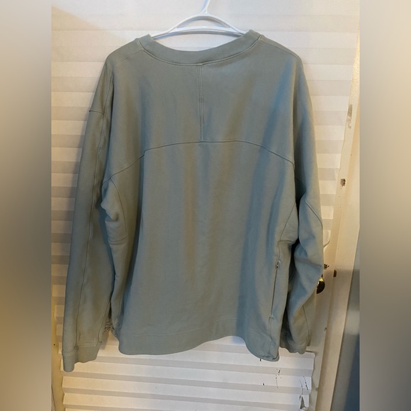 Men’s Lululemon sweater - Picture 2 of 3